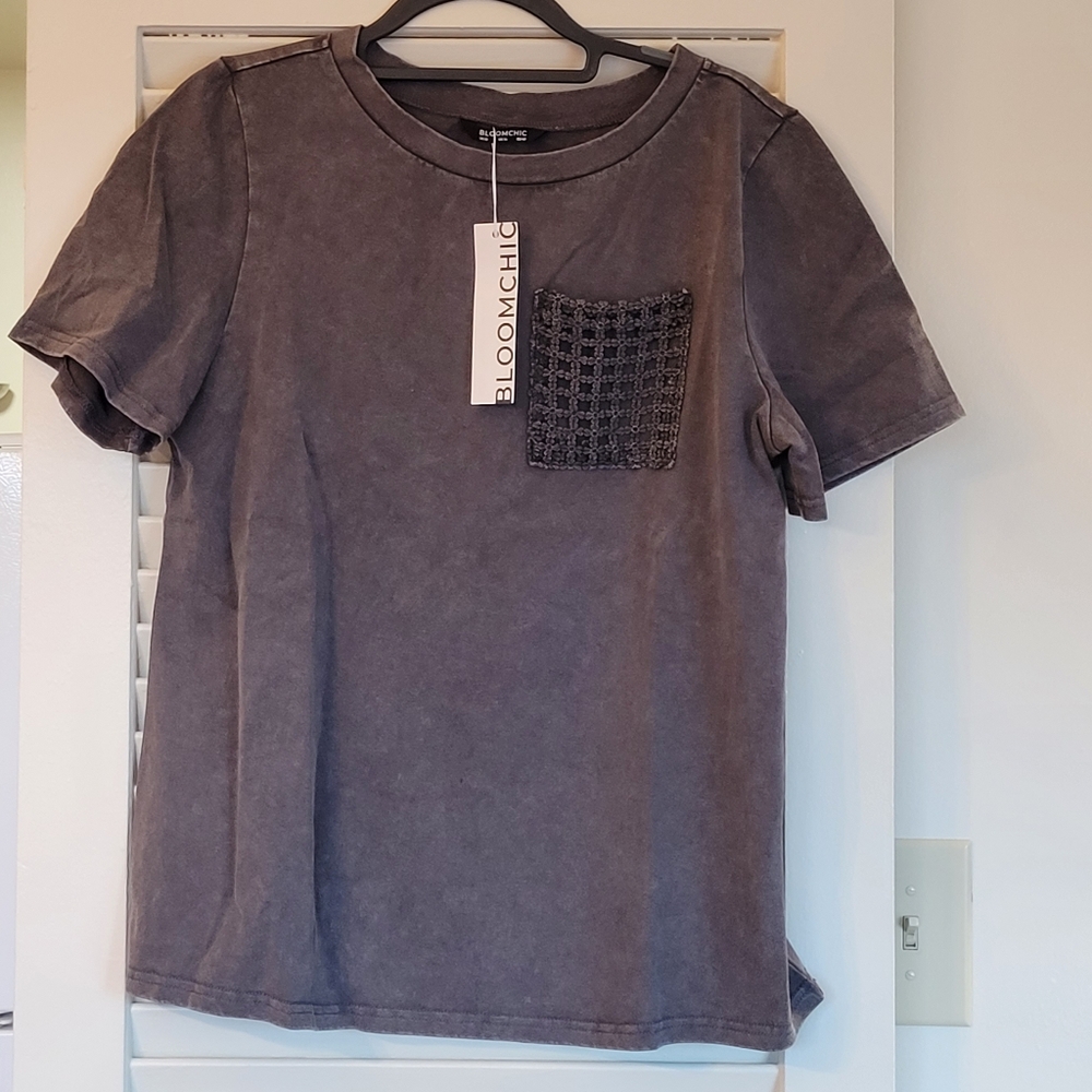 Bloomchic NWT dark gray t-shirt